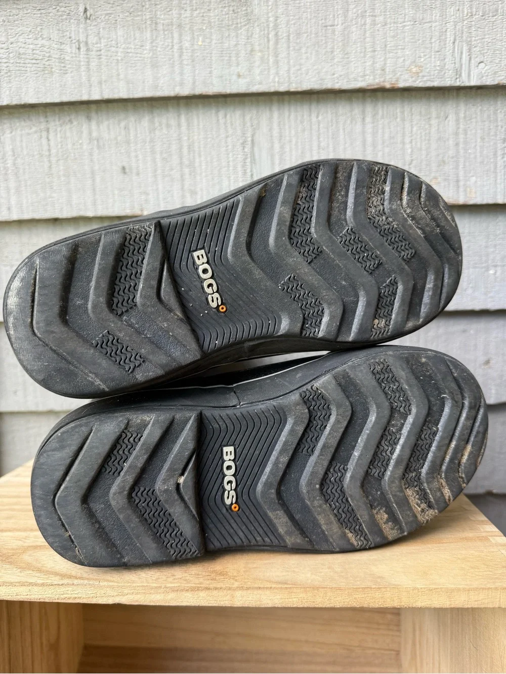 Bogs Kids Black Waterproof Snow Boots size 5